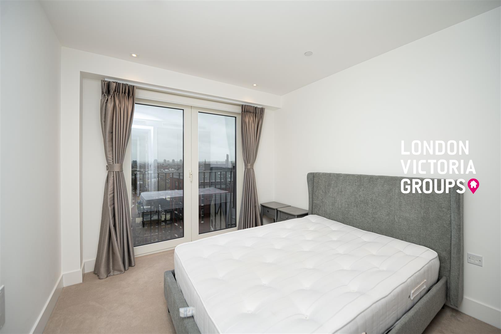 7A Exchange Gardens, London
